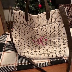 Thirty One Window Shopper